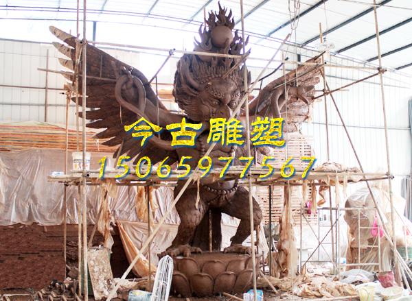大鵬展翅泥塑制作過(guò)程