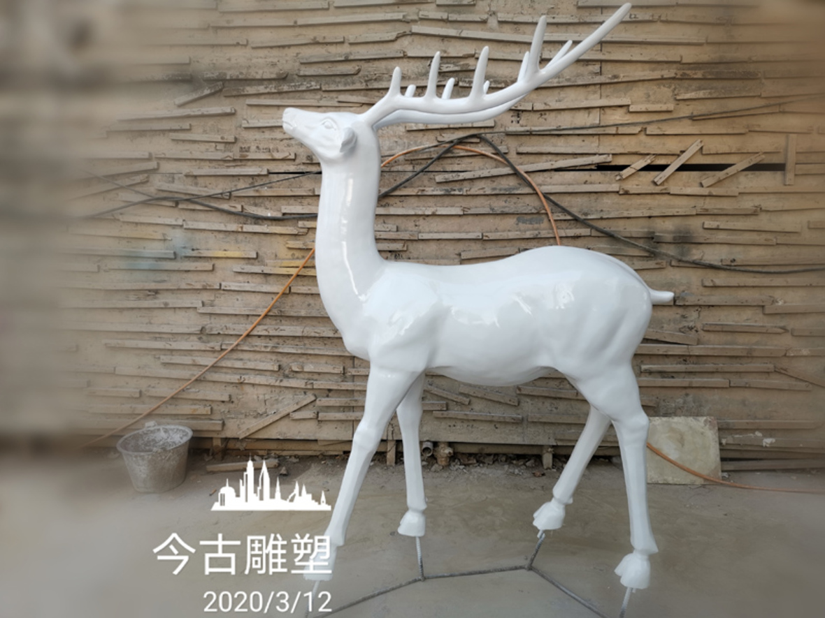 梅花鹿雕塑